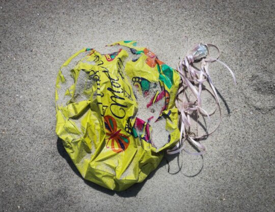 balloon trash on beach