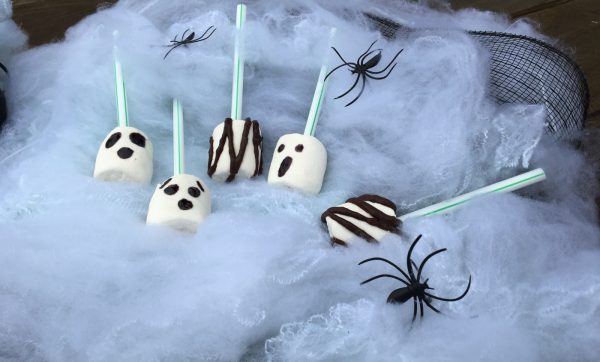 Halloween Marshmallow Pops