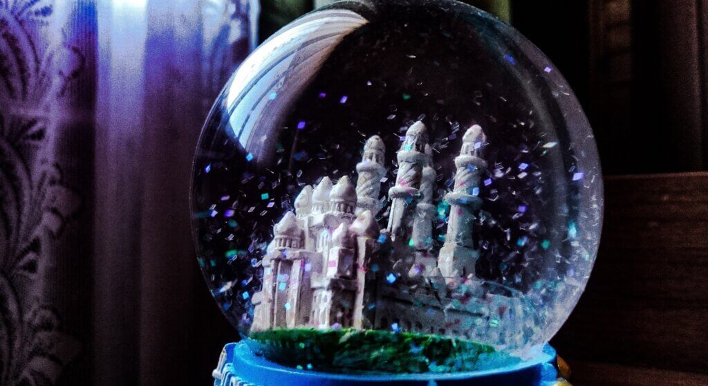 Image from Unsplash of snow globe