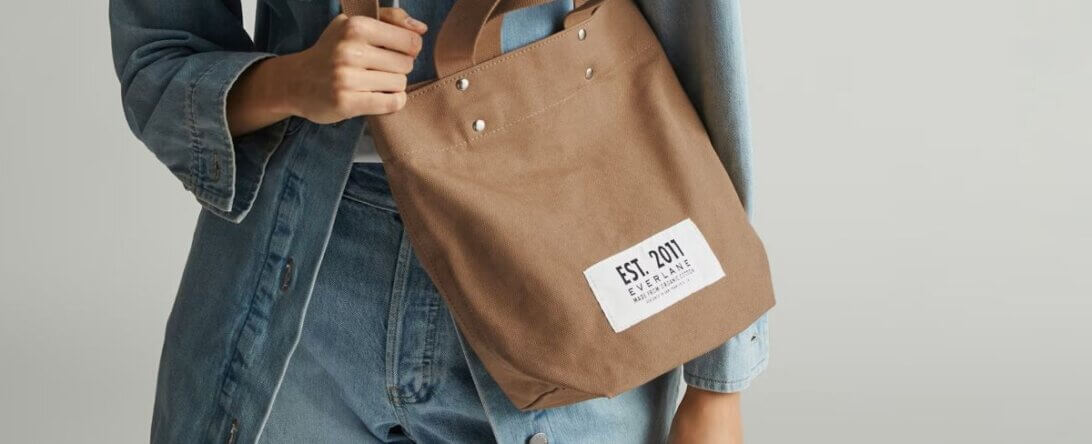 Image from Everlane website for the vegan handbag trends featured image